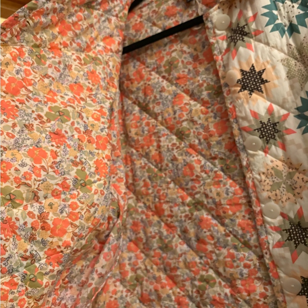 Quilting button Jacket  Universal Threads - Picture 4 of 7